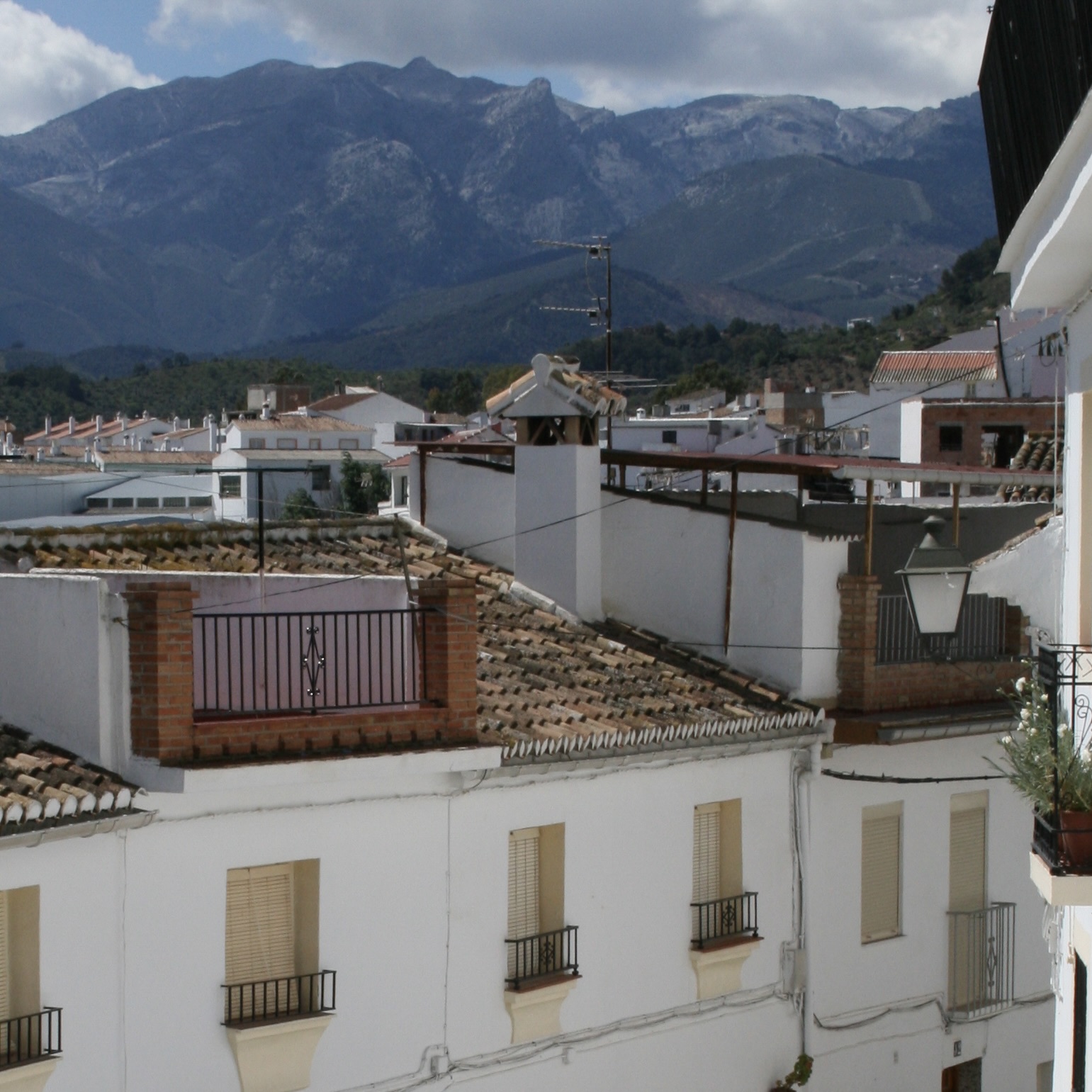 Ontdek de betoverde schoonheid van de witte dorpen van de Sierra de las Nieves